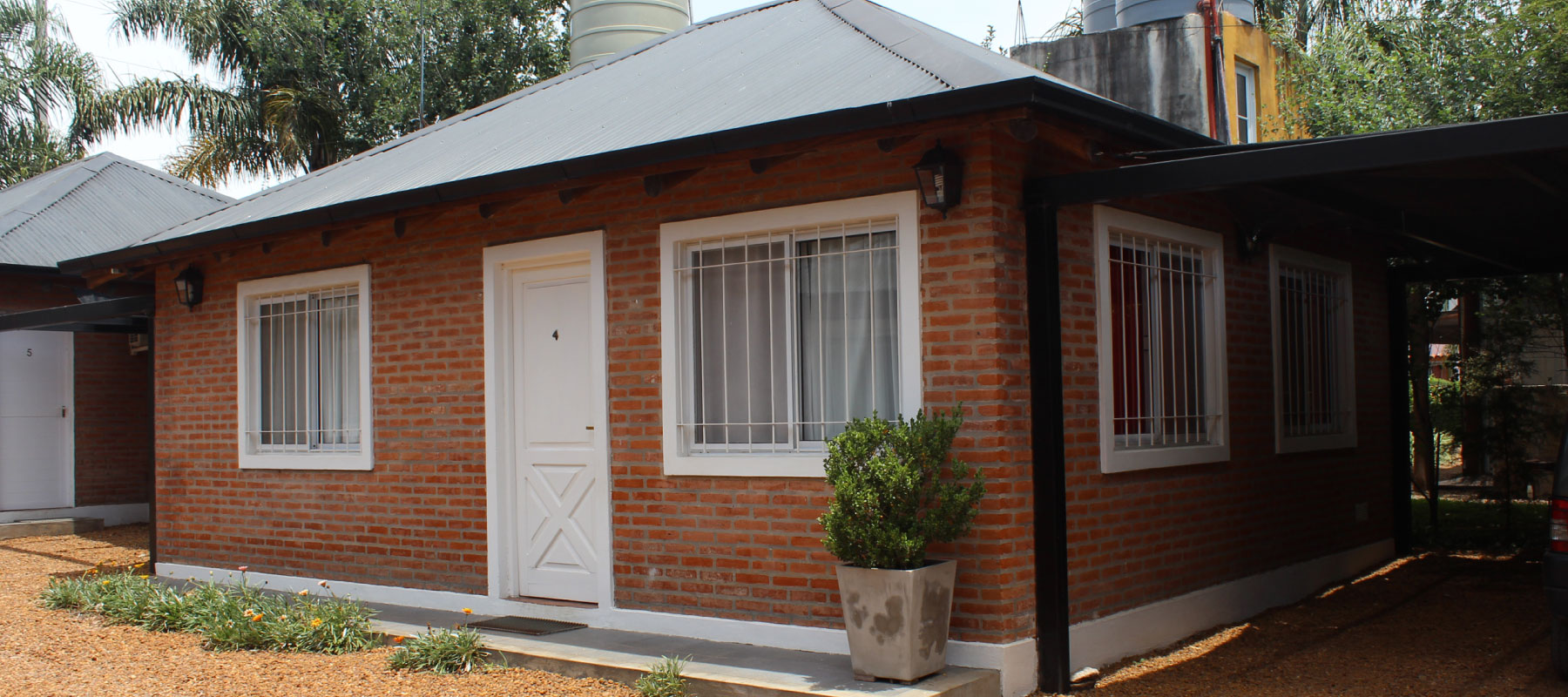 Caba&ntilde;a 4